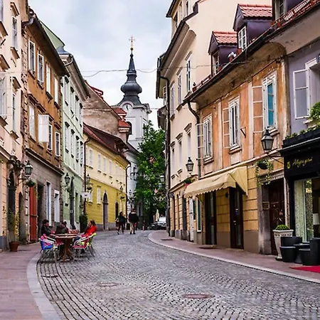 Lana Apartman Ljubljana